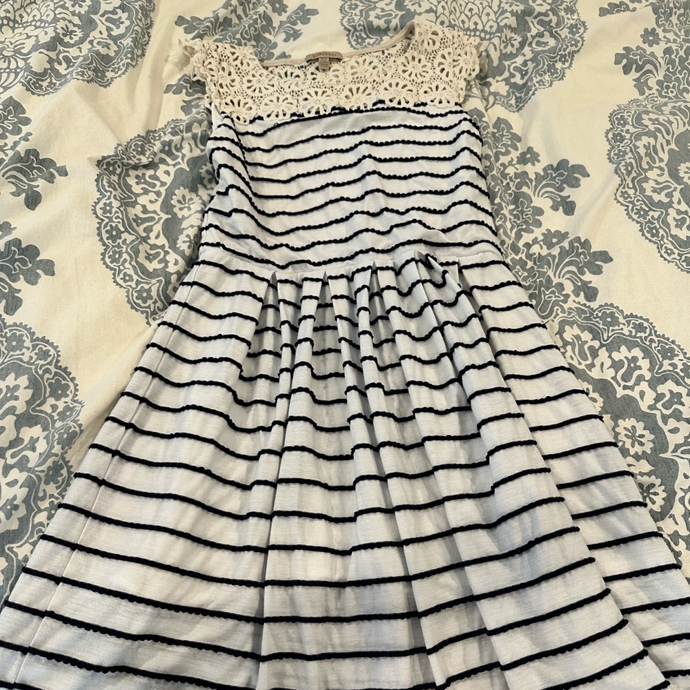 Bordeaux striped dress with pleats & lace Anthropologie XS